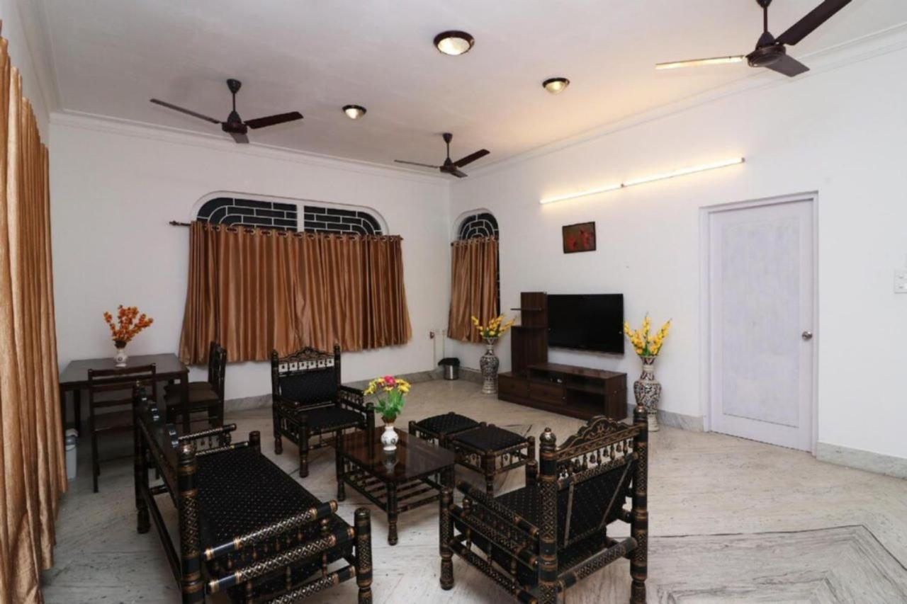 Goroomgo Hotel Manurama Ruby Kolkata Exterior photo