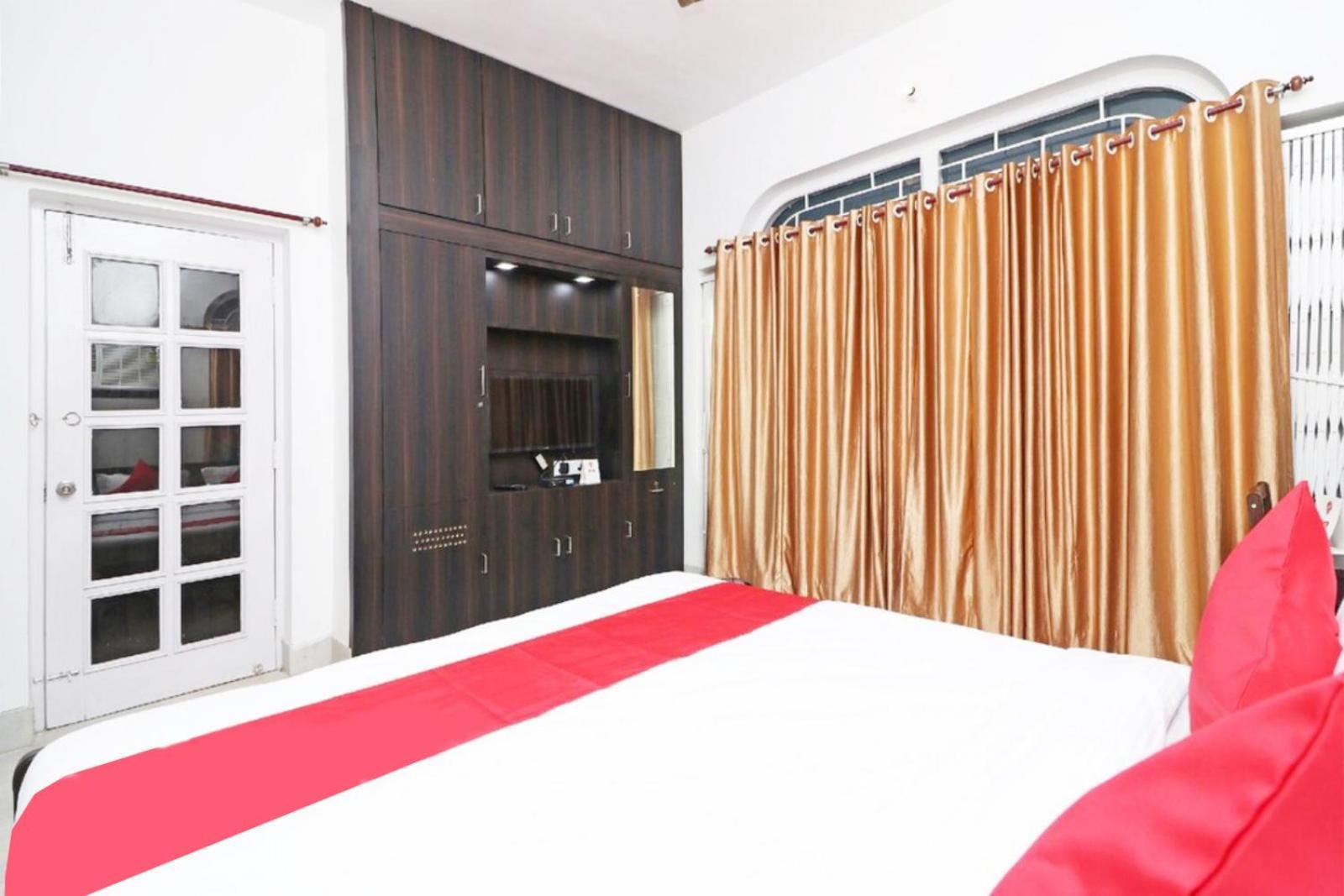 Goroomgo Hotel Manurama Ruby Kolkata Exterior photo